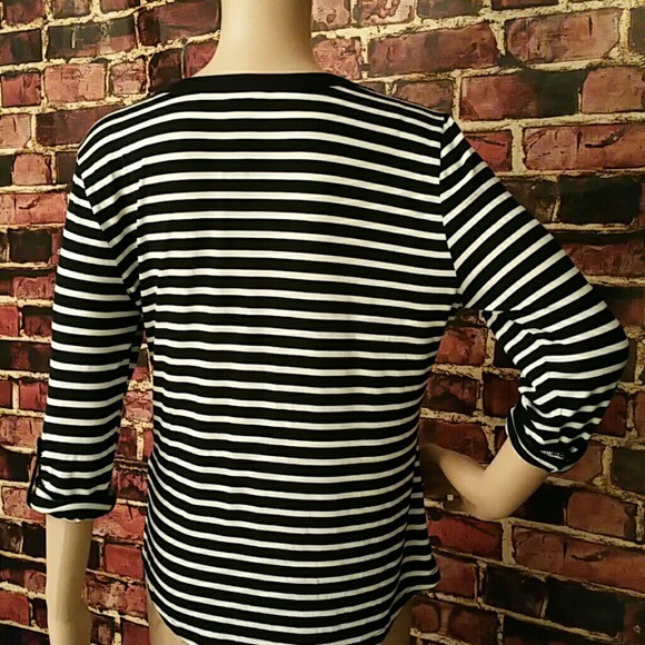 🎉🎉Host Pick🎉🎉 Black & White Lace Up Top - Picture 3 of 3